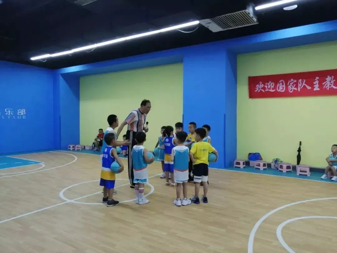 为什么智能穿戴设备对篮球运动员发展重要_0